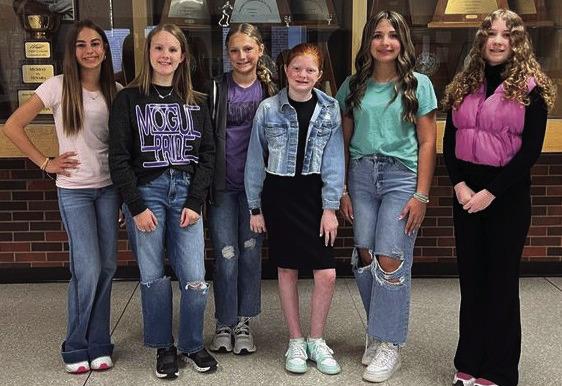 MUNDAY JH CHEERLEADERS 7th Grade- Arli Josselet, Avery Moore, Ashlynn Young; 8th Grade-Addyson Johnson, Braylynn Myers, and Hadleigh Sanders | COURTESY PHOTO