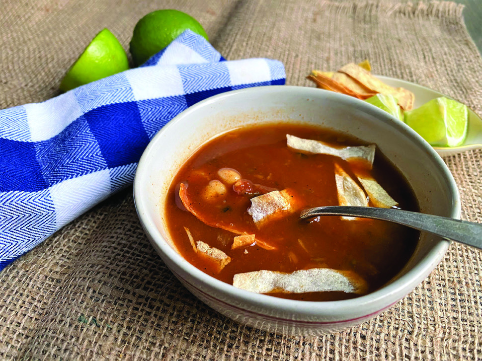 Pozole con pollo-Mexican chicken soup
