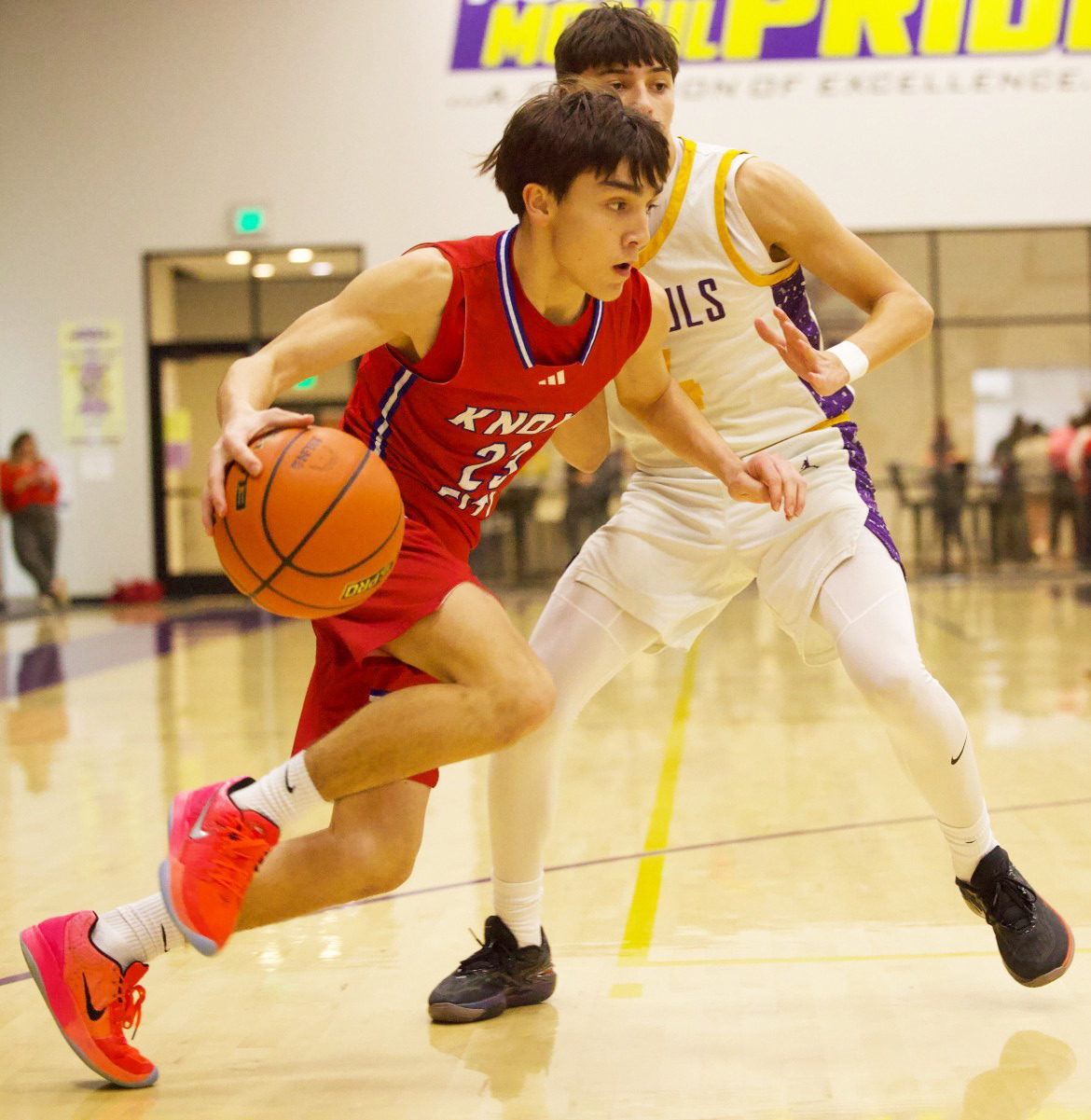 PUSHINGFORTHENET Knox City’s IzaiahTrevino pushes his way to the net versus the Munday Moguls. Munday dominated the game from the opening tip. The Greyhounds were able to score, but Munday kept pulling away to win the game 68-22. | SHERI BATY PHOTO