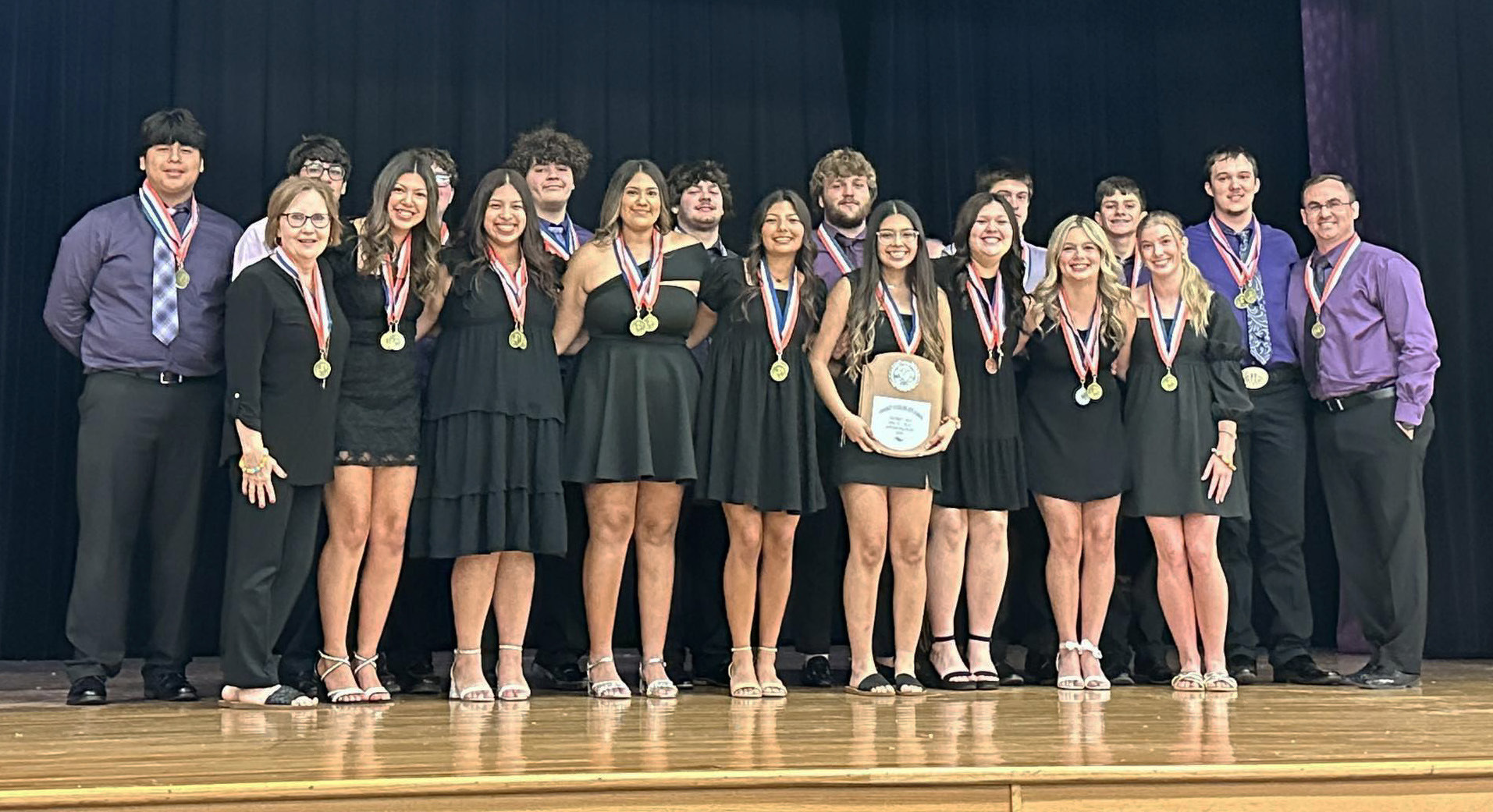 OAP SEASON ENDS The Benjamin One Act Play company of“Kimberly Akimbo”had their season come to an end at last week’s Regional One Act Play meet in San Angelo. However, several of the troupe received individual regional honors, including Outstanding Crew; and on the individual levelTechnician/Stage Manager: Gabby Hilario; Jasmine Mendiola, Honorable Mention All-Star Cast; and All-Star Cast members Heston Harney and Bentley Irons. Cody Propps (far right) directed the production. | FILE PHOTO