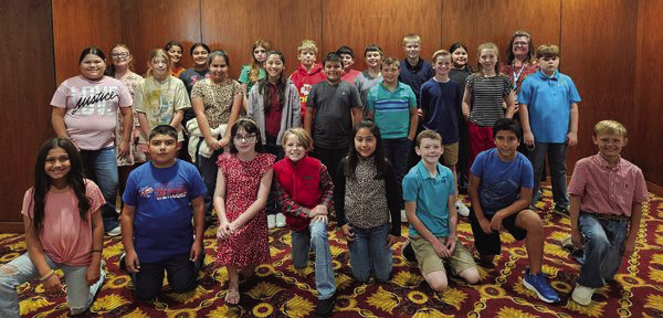 KNOX CITY ELEMENTARY STUDENTS ATTEND CONCERT