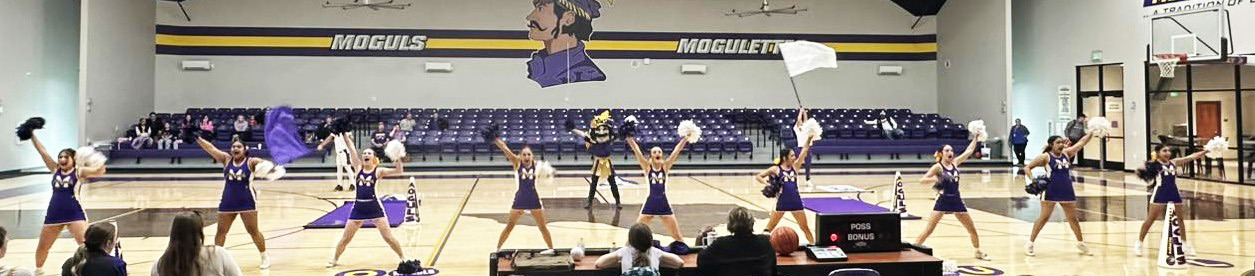 SPOTLIGHT ON MUNDAY CHEERLEADERS