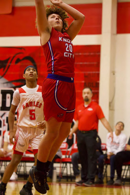 TWO-POINTJUMPER Camden Swanson makes the 2-point jumper in Tuesday’s Jan. 20, game against Chillicothe. | SHERI BATY PHOTO