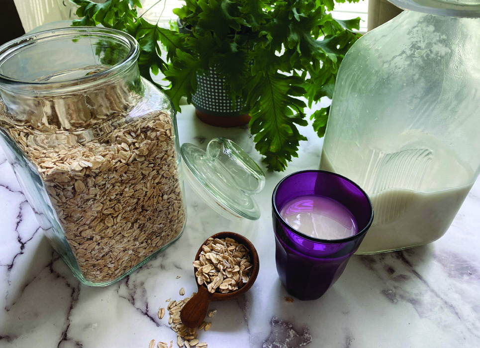 NATUREOATMILK Thisplant-basedmilkthatyoucanmakeathomeis asupersimpleprocessthatoffersthecleanestversionsandaresimply made with oatmeal and filtered water. | ANGELINA LARUE PHOTO