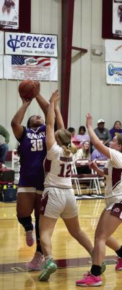 MOGULETTES WIN 32-29 AGAINST NORTHSIDE Alaylah Evans goes up strong under the basket for 2 points. | LACI BOWMAN