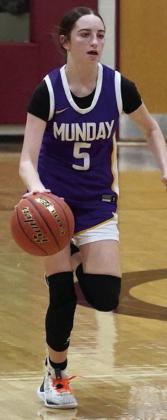 COMEBACK WIN FOR MOGULETTES OVER NORTHSIDE Olivia Myers gets a streak and makes a crucial layup late in the 4th quarter. | LACI BOWMAN