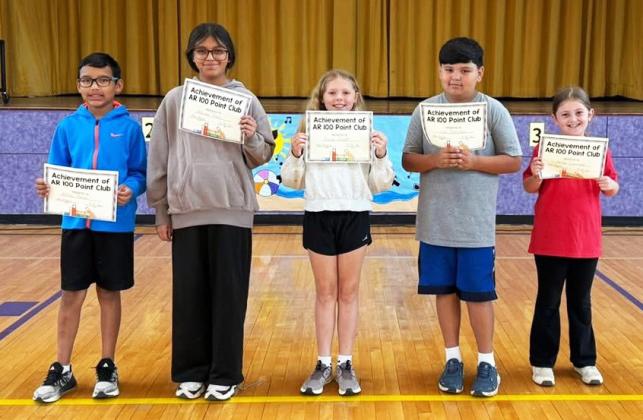 Munday Elem awards_AR 100 points club