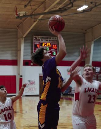 Moguls remain undefeated in district play