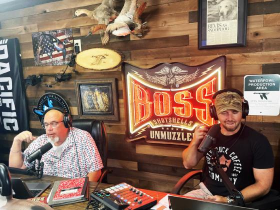 4-H’ers visit with Knox podcasters