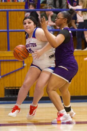 DRIVING THE BASELINE Knox City’s Lilliana Alvarez drives the baseline against Harrold Tuesday, Feb. 10 where the Houndettes ultimately took the loss 45-52. | SHERI BATY PHOTO