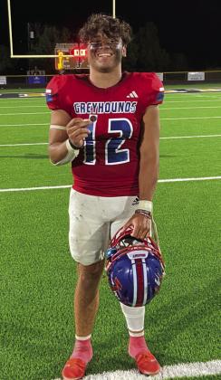 HELMET STICKER WINNER WEEK 1,AUG.29-31Eachweek,Texas1A FanteammemberscoverSix-Mangamesaroundthestate.Aplayer is chosen from each team we cover each week to receive theTexas 1A Fan Helmet Sticker. The sticker will go to the player who shows several of the following characteristics on the field: Leadership, Sportsmanship, Effort, Attitude, and Good play on defense and/ or offense. This week’s Helmet Sticker winner is Knox City Senior Cameron Hernandez. | COURTESY PHOTO