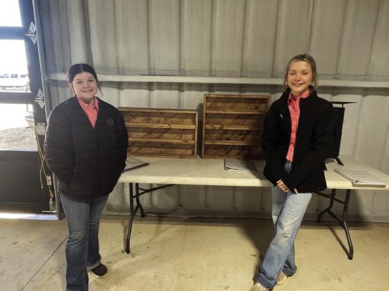 Third-Buckle Holders-Addyson Evans, Maeley Evans