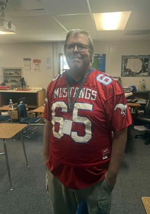 STAFF HAVING FUN FOR THROWBACK DAY On Friday, Sept. 19, Knox City JH/HS staff took a step back in time for Throwback Day. | COURTESY PHOTOS