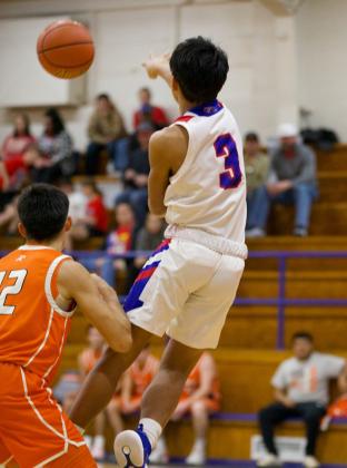 Zander Sanchez-Abila swings the ball around. | SHERI BATY PHOTO