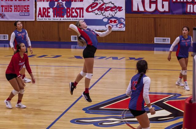 Houndettes open district play