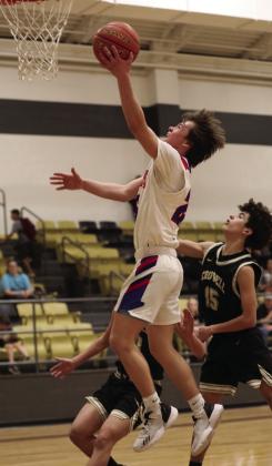 Greyhounds, Moguls &amp; Mustangs Earn Bi-District Trophies