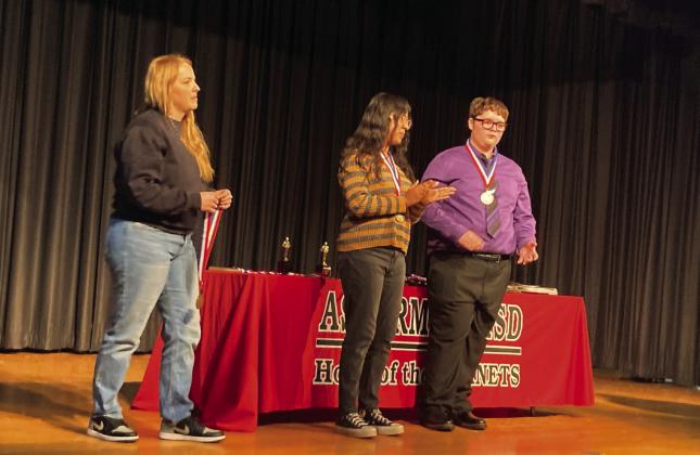 TECH AWARDS Judges in the Mar. 20 UIL bi-district one act play competition recognize Best sound Brian Cano (Benjamin) and Jelani Lopez (Munday) for best lighting.