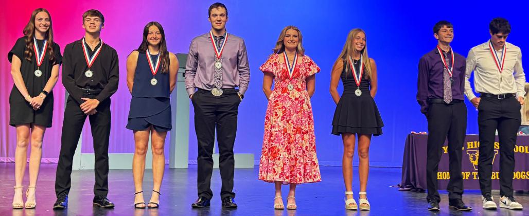ALL STAR CAST Area OAP contestants receiving All Star Cast recognition included Munday’s Olivia Myers (far left) and Benjamin’s Heston Harney (4th from left) and Bentley Irons (2nd from right). | KACY LATHAM