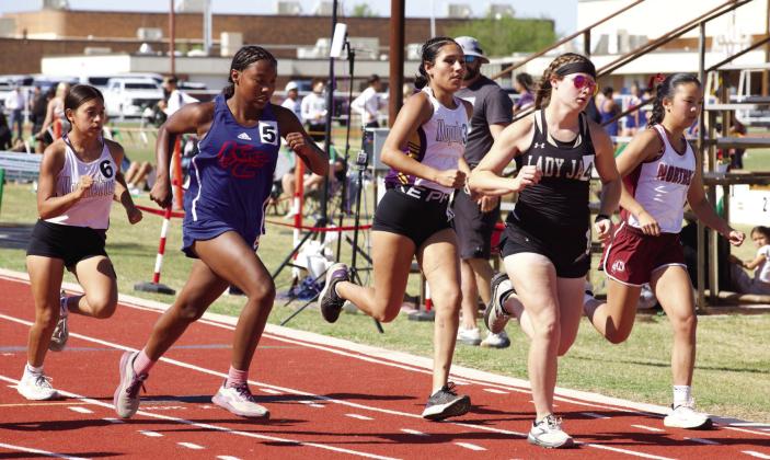 3200M. | SHERI BATY PHOTO