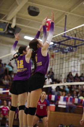 Houndettes finish the first round of district play