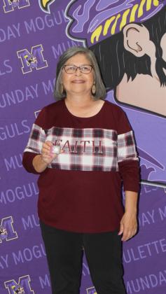 30YEARSOFSERVICE Beatrice Reyes, Munday Secondary School secretary, was honored for 30 years of service to the district; she started as a classroom aide.
