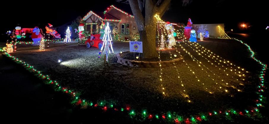 FIRST PLACE Charles and Mandi Perry. See more winners page 7. | RONDA THOMPSON PHOTO