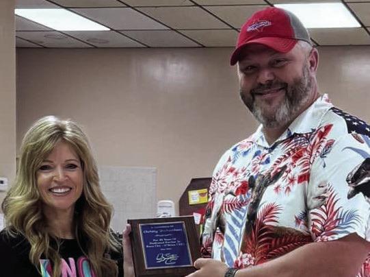 KCOB TEACHERS RECEIVE AWARDS