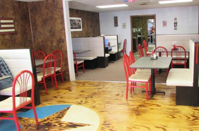 NEW CAFE It’ll Do Grill opened this week in Munday. | DON THOMPSON PHOTO