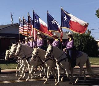 Flag bearing horseman led the parade of floats. Vonda Carter/Knox County News-Courier