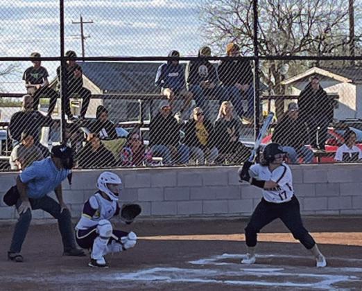 Munday softball falls to Electra