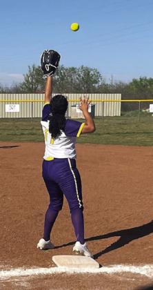 Munday softball falls to Electra