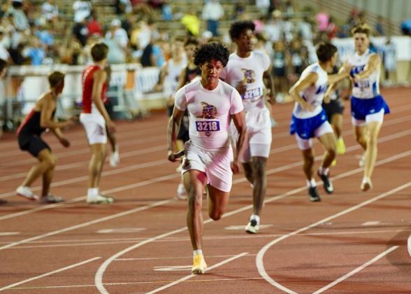 Kiyryn Wilson ran the third leg of the race.