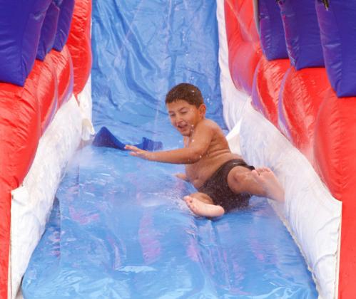 KNOX CITY FOURTH: RED, WHITE &amp; WET
