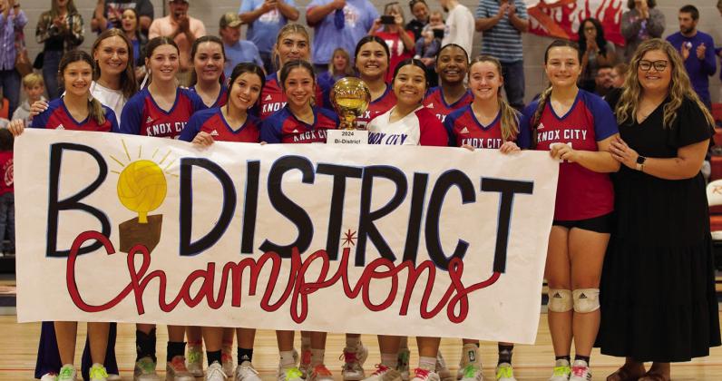 KNOX CITY HOUNDETTES TAKE THE WIN The Houndettes took the win in three sets and became the Bi-District Volleyball Champions in the playoff game at Rotan against the Trent Lady Gorillas. The Houndettes will travel to Brady on Saturday to face Marathon. See story page 6. | SHERI BATY PHOTO