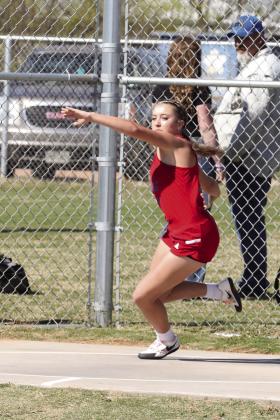 Kinlee Eaton advances to the regional meet in the discus Sheri Baty/The Knox County News-Courier