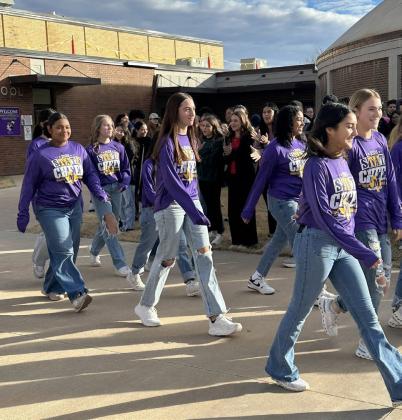 SPOTLIGHT ON MUNDAY CHEER SEND-OFF