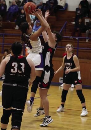 Addyson Ledesma goes up for 2 from the lane Sheri Baty/The Knox County News-Courier