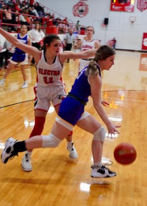 Mackinzi Castille beats her defender to the hoop. | PHOTOS BY LACI BOWMAN