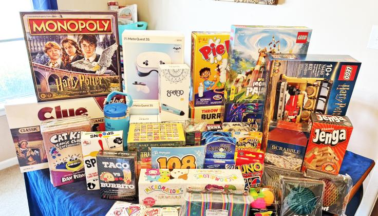 SUMMERREADINGPRIZES await young bookworms at the Munday library. | COURTESY PHOTO