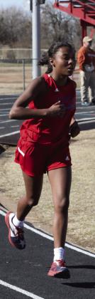 Greyhounds, Houndettes win Greyhound Relays