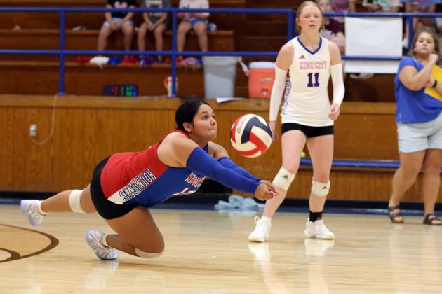 Miley Arrieta hits the court and saves the point.