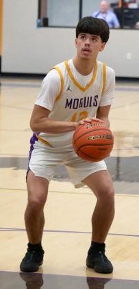 FREE THROW Munday’s Josh Dockins at the free throw line as the Moguls dominated the game from the opening tip. Munday outscored Chillicothe for the win 85-17. | LACI BOWMAN PHOTO