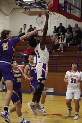 Devin Guillory makes two points with the jumper Sheri Baty/The Knox County News-Courier