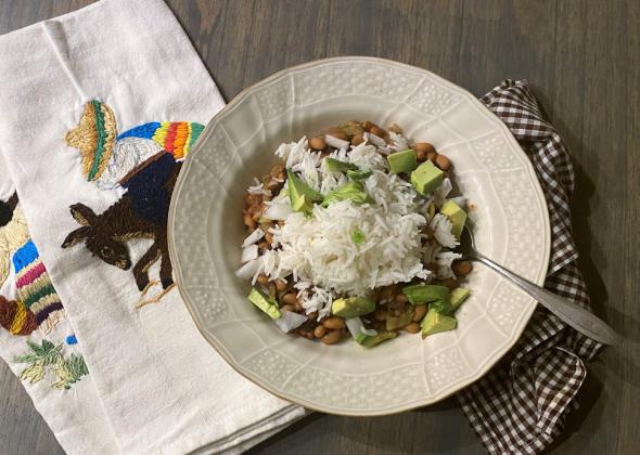 BLACK-EYED PEAS AND RICE | ANGELINA LARUE PHOTO