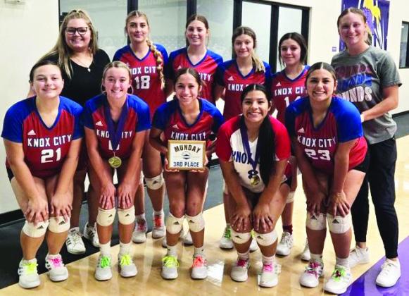 KC HOUNDETTES STAR QUALITY The Houndettes finished 3rd Place in Munday’s Purple &amp;amp; Gold Volleyball Tournament. Seniors Reyna Alvarez and Kinlee Eaton were named to the All-Tournament Team. The Houndettes ended the tournament with a 5-2 record. | COURTESY PHOTO