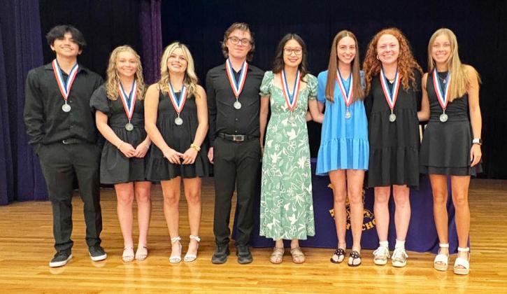 Munday wins bi-district OAP contest March