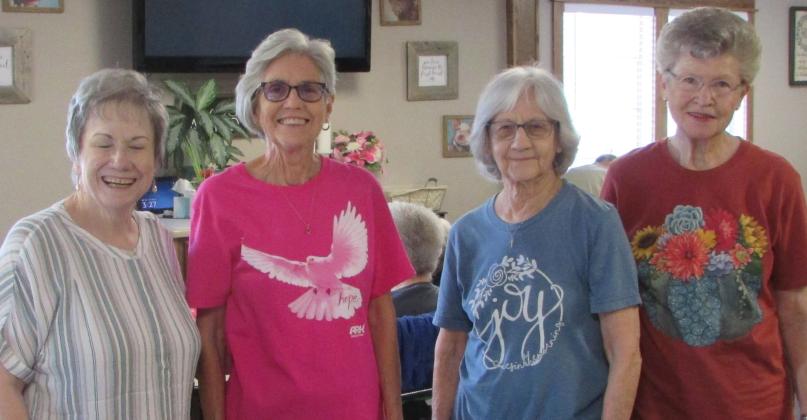 Munday Nursing residents enjoy art, singing