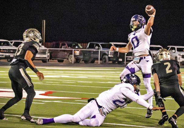PROTECT THE QUARTERBACK Benjamin’s Heston Harney is serious when it comes to protecting his quarterback Keegan Hayes in a game that would see the Jaybirds take the W 76-62 over Benjamin.