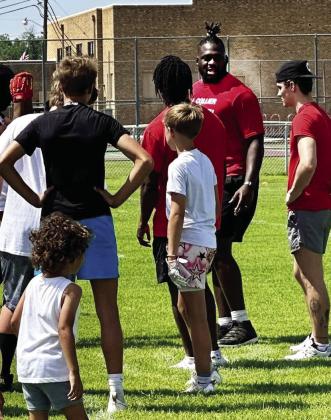 NFL pro, former Mogul L.J. Collier hosts football camp in Munday