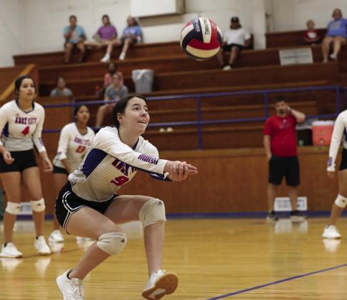 Sheri Baty/The Knox County News-Courier JVred Emily Espinosa